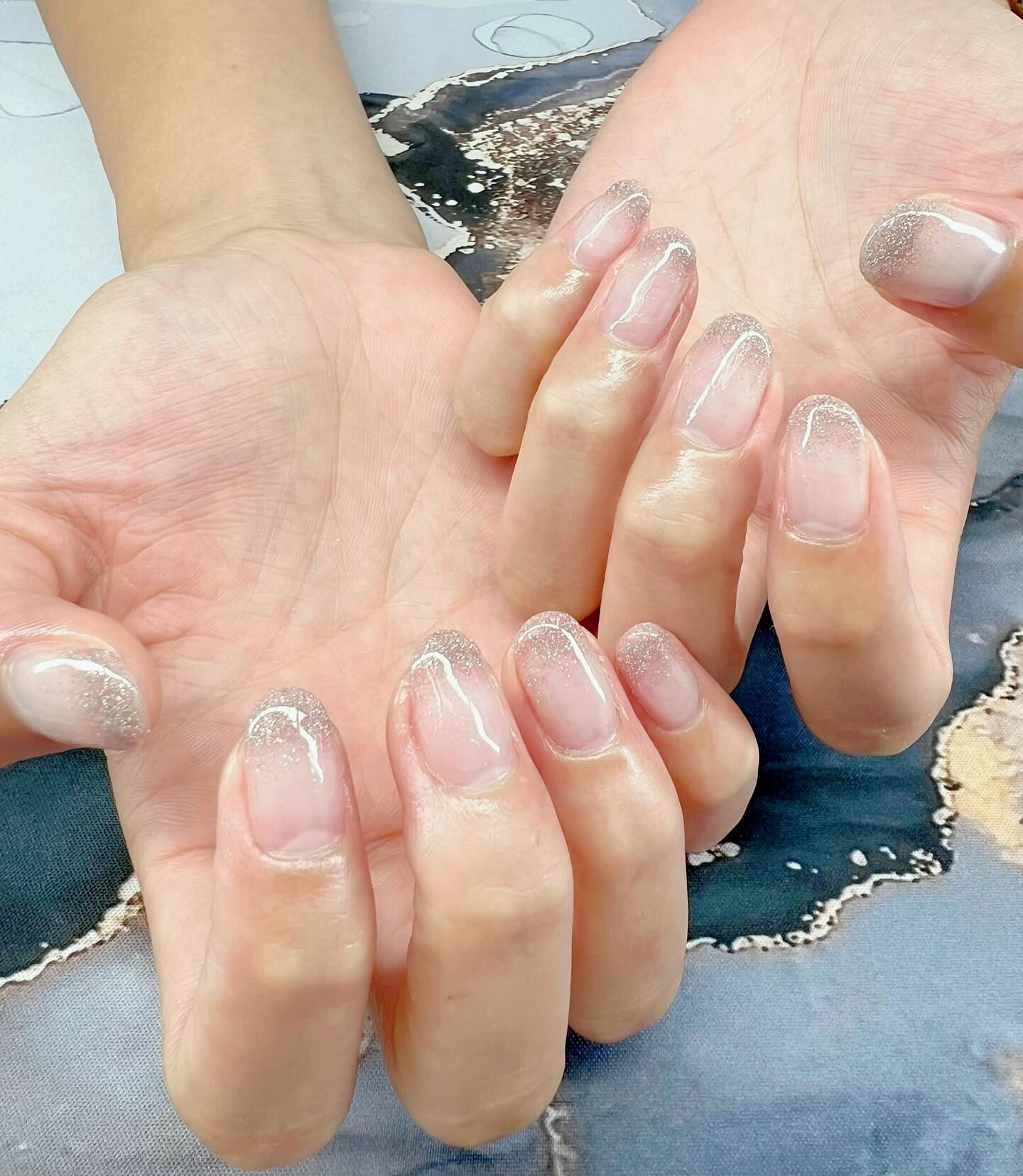 ラメグラをお客様にさせていただきました💅