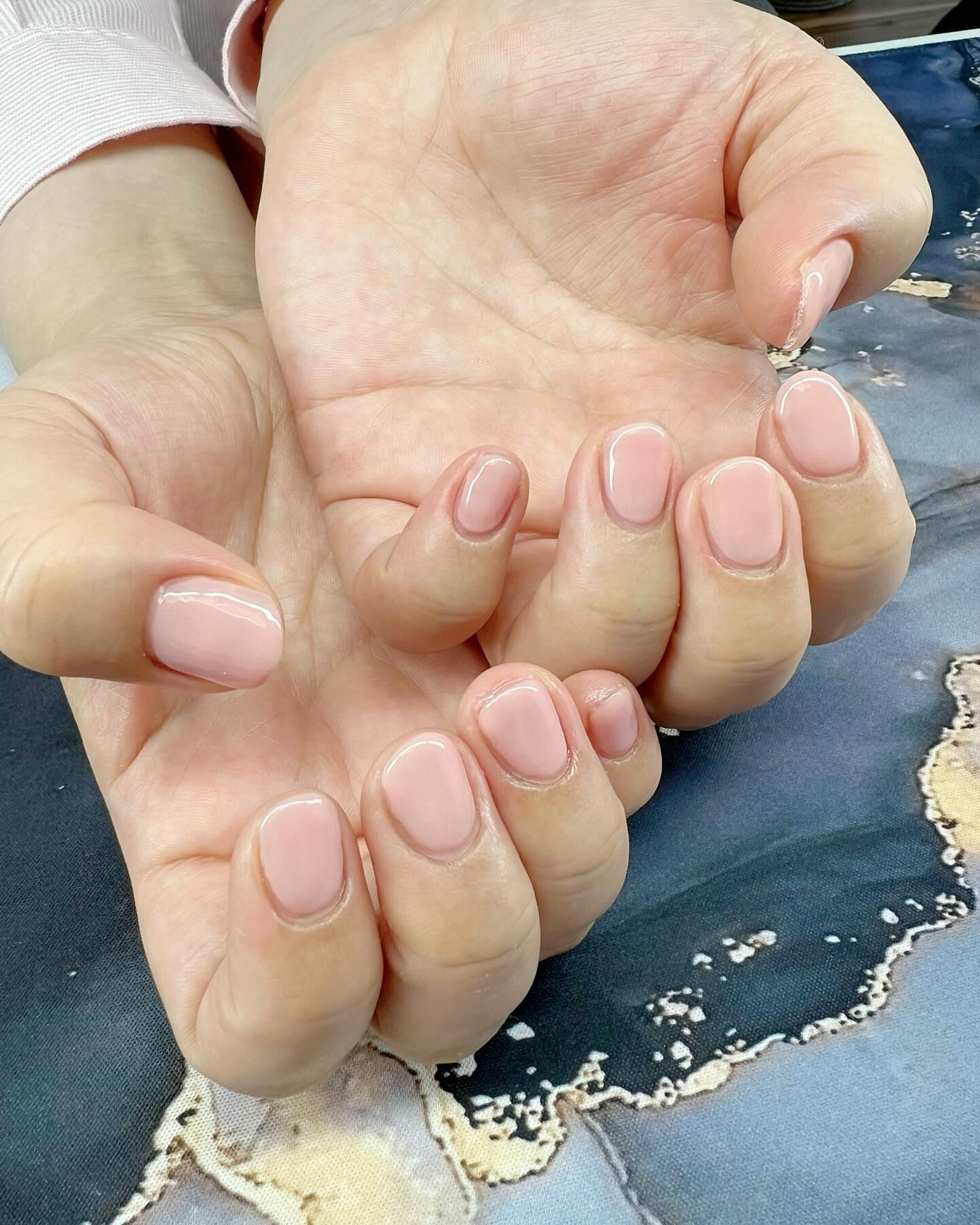 シンプルネイルさせていただきました💅