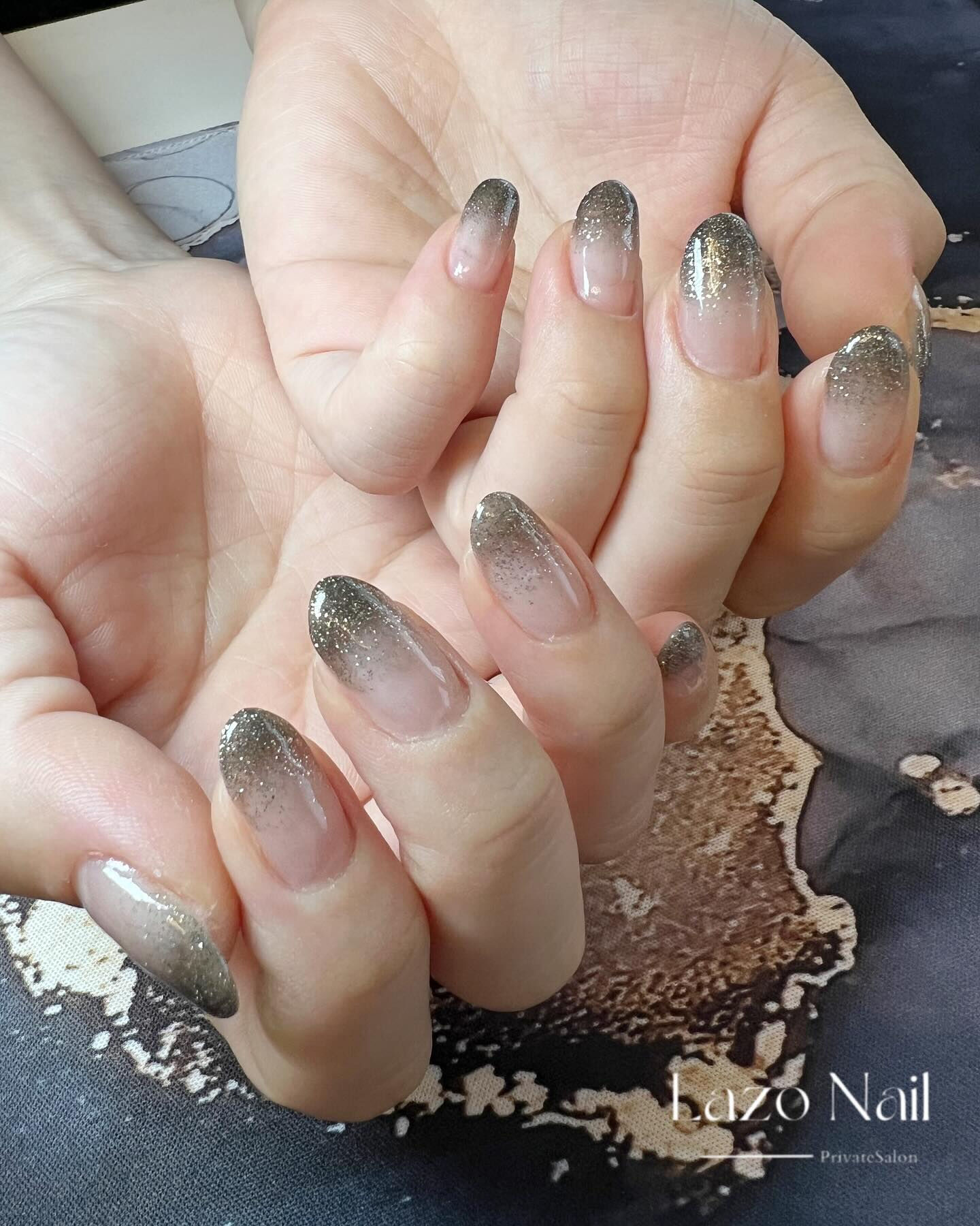 黒ラメグラさせていただきました💅