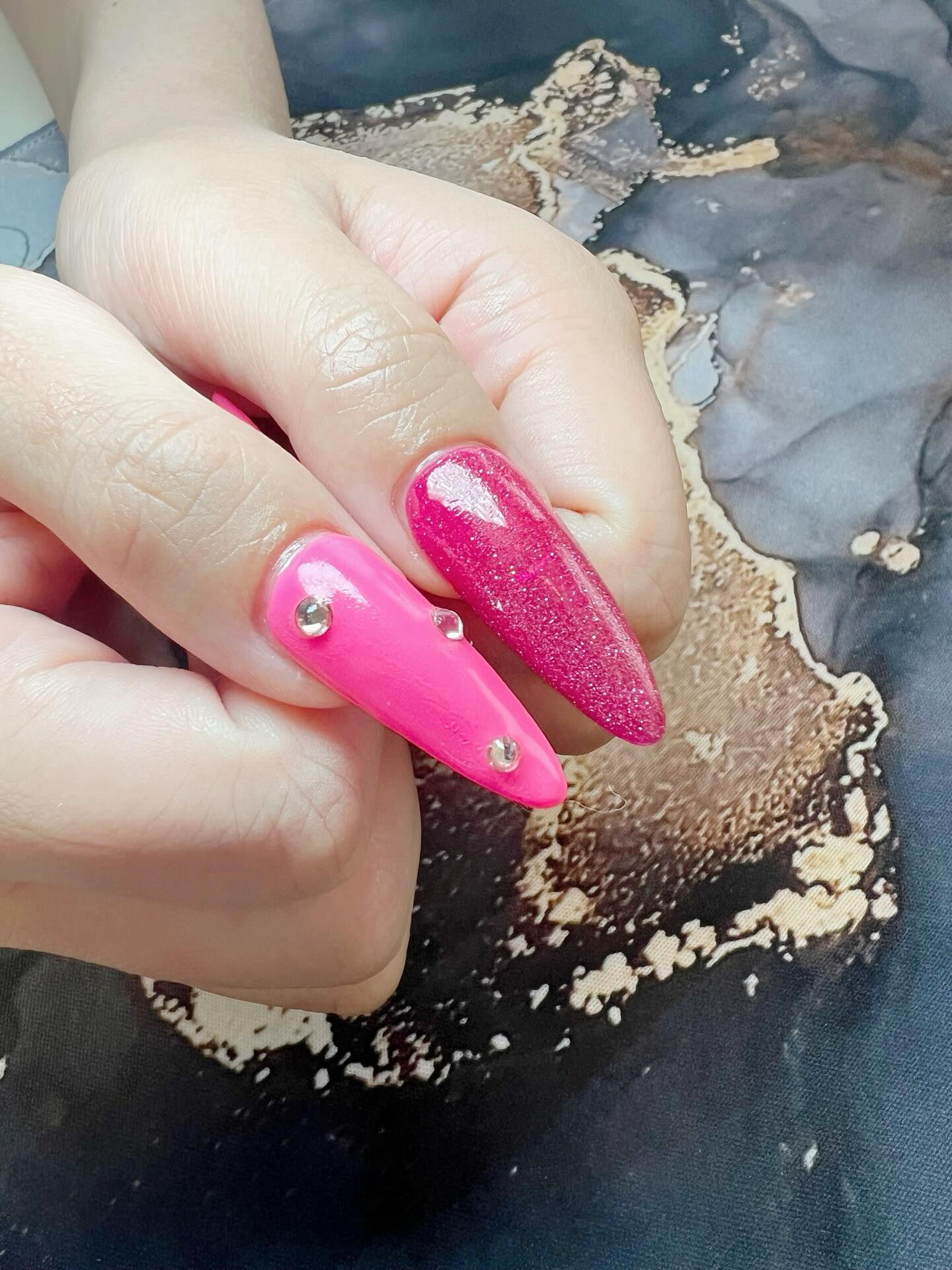 ジェル長さだしでネイルさせていただきました💅