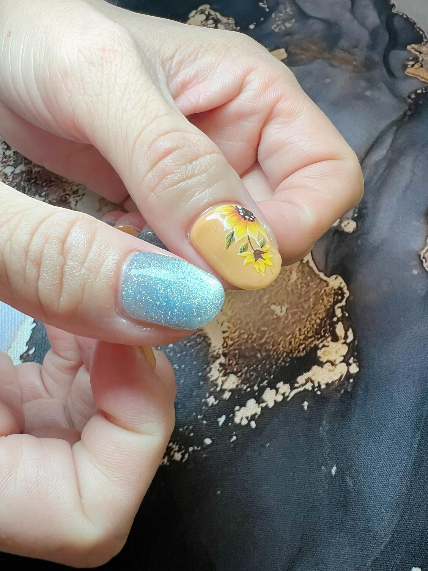 持ち込みデザインネイルさせていただきました💅