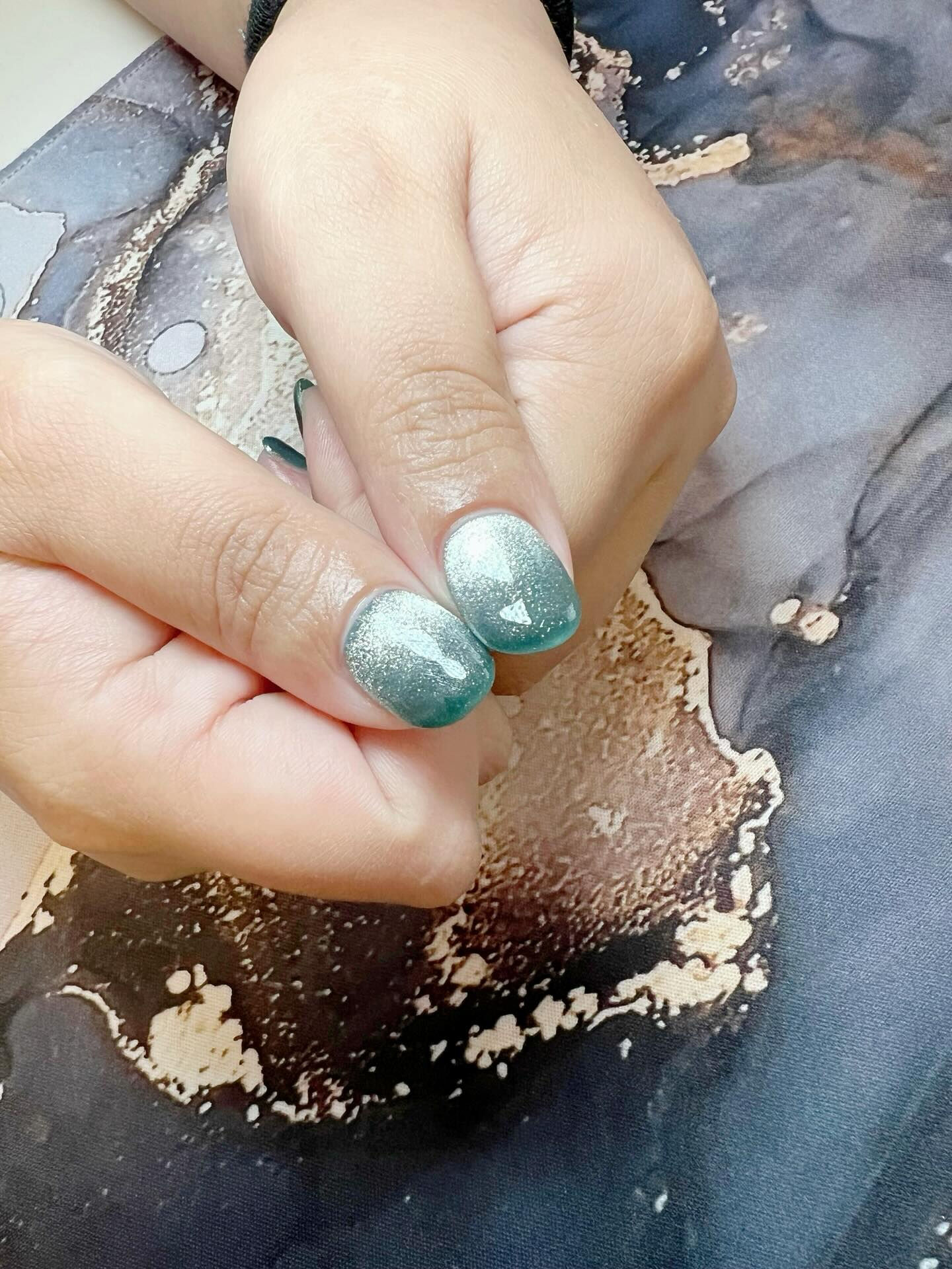 髪色に合わせたネイルさせていただきました💅