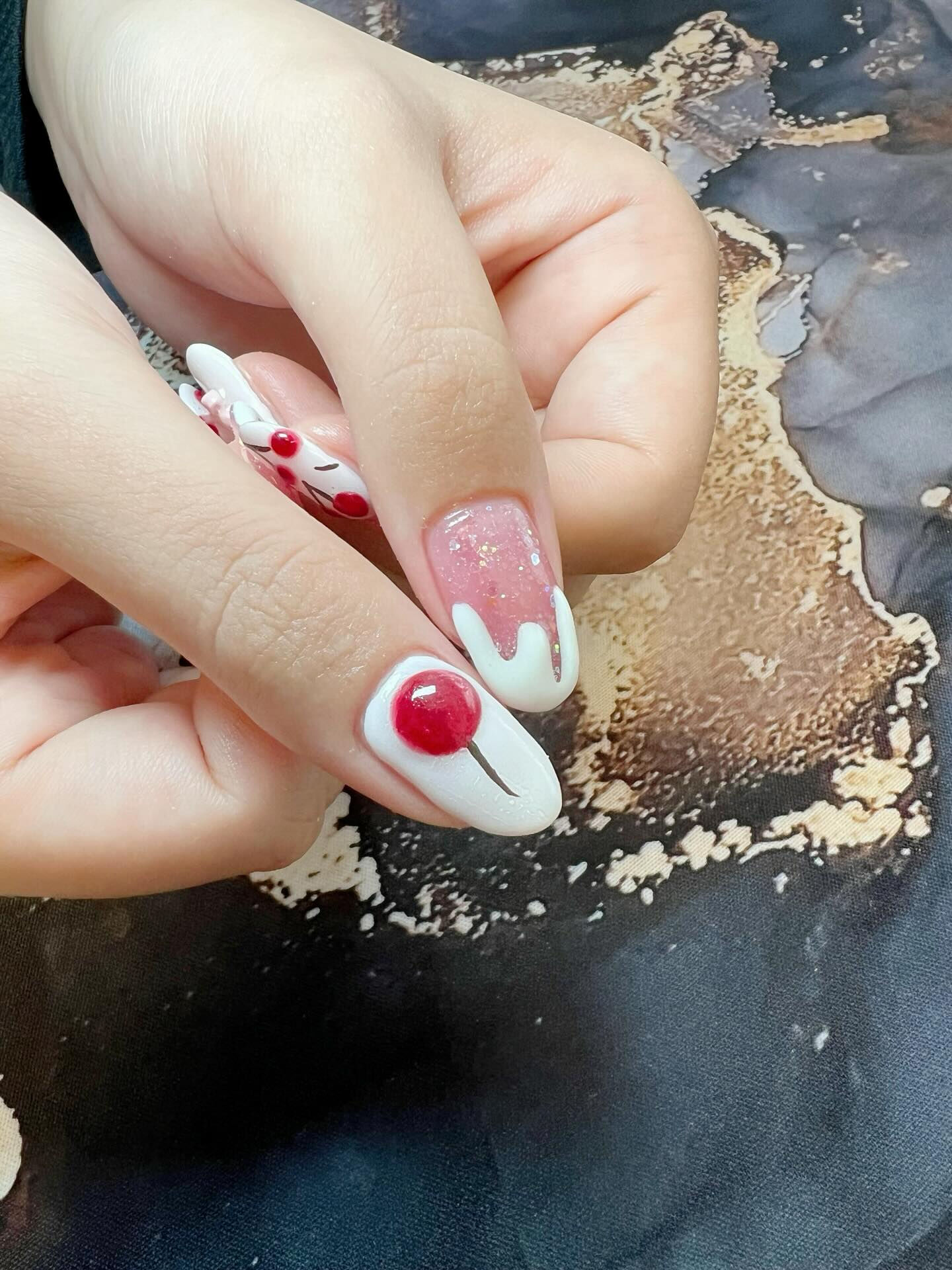 いちごソーダネイルさせていただきました💅