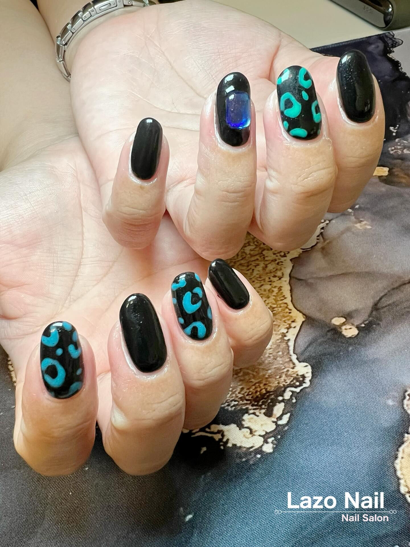 ワンカラー＋アートネイルさせていただきました💅