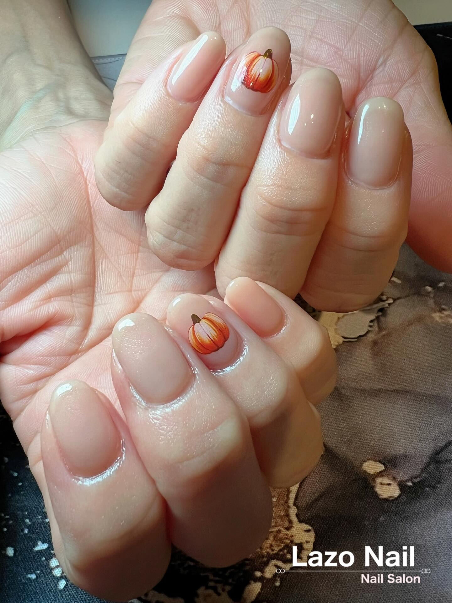 大人Halloweenネイルさせていただきました💅