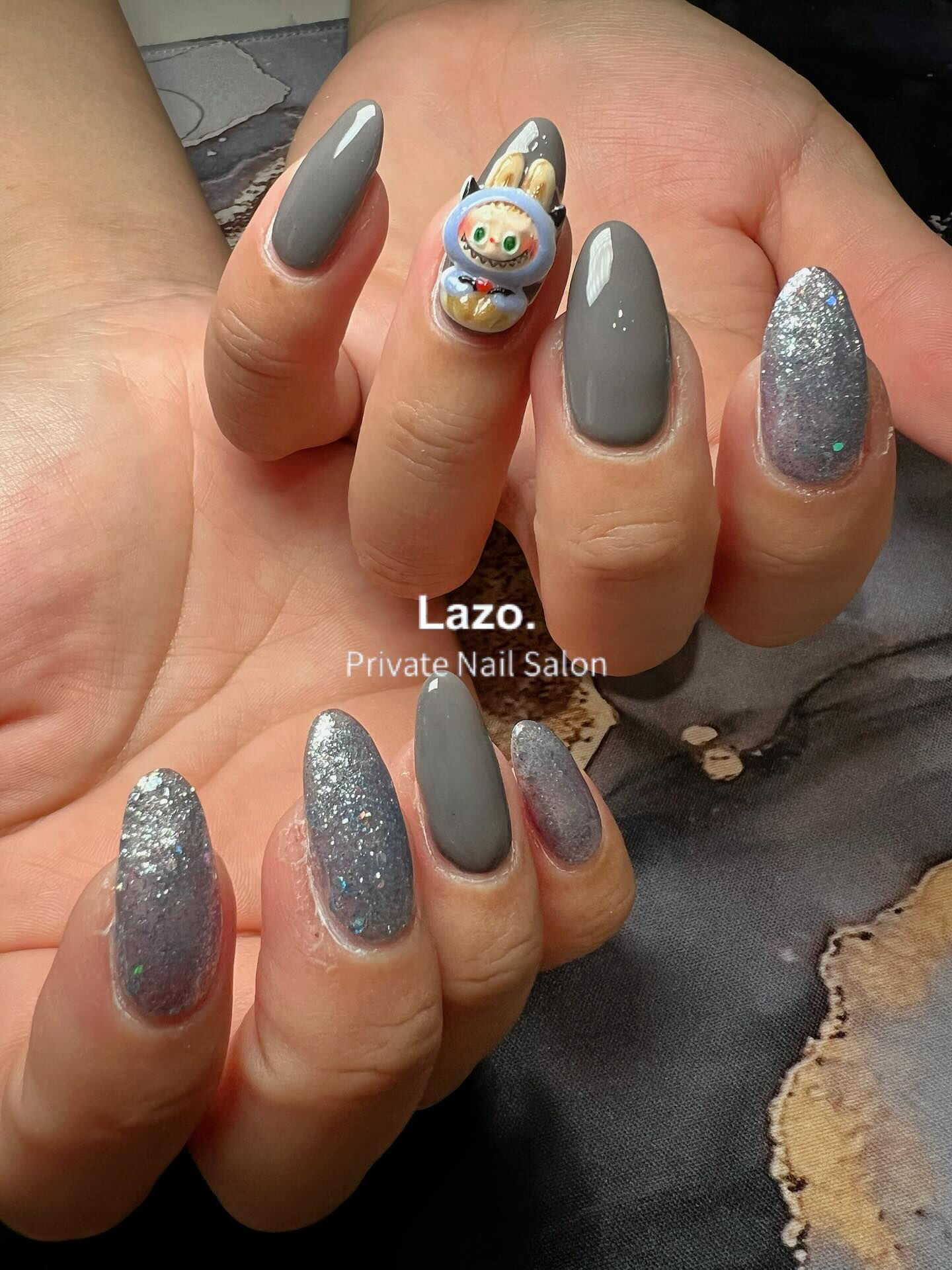 ブルーグレーネイルさせていただきました💅