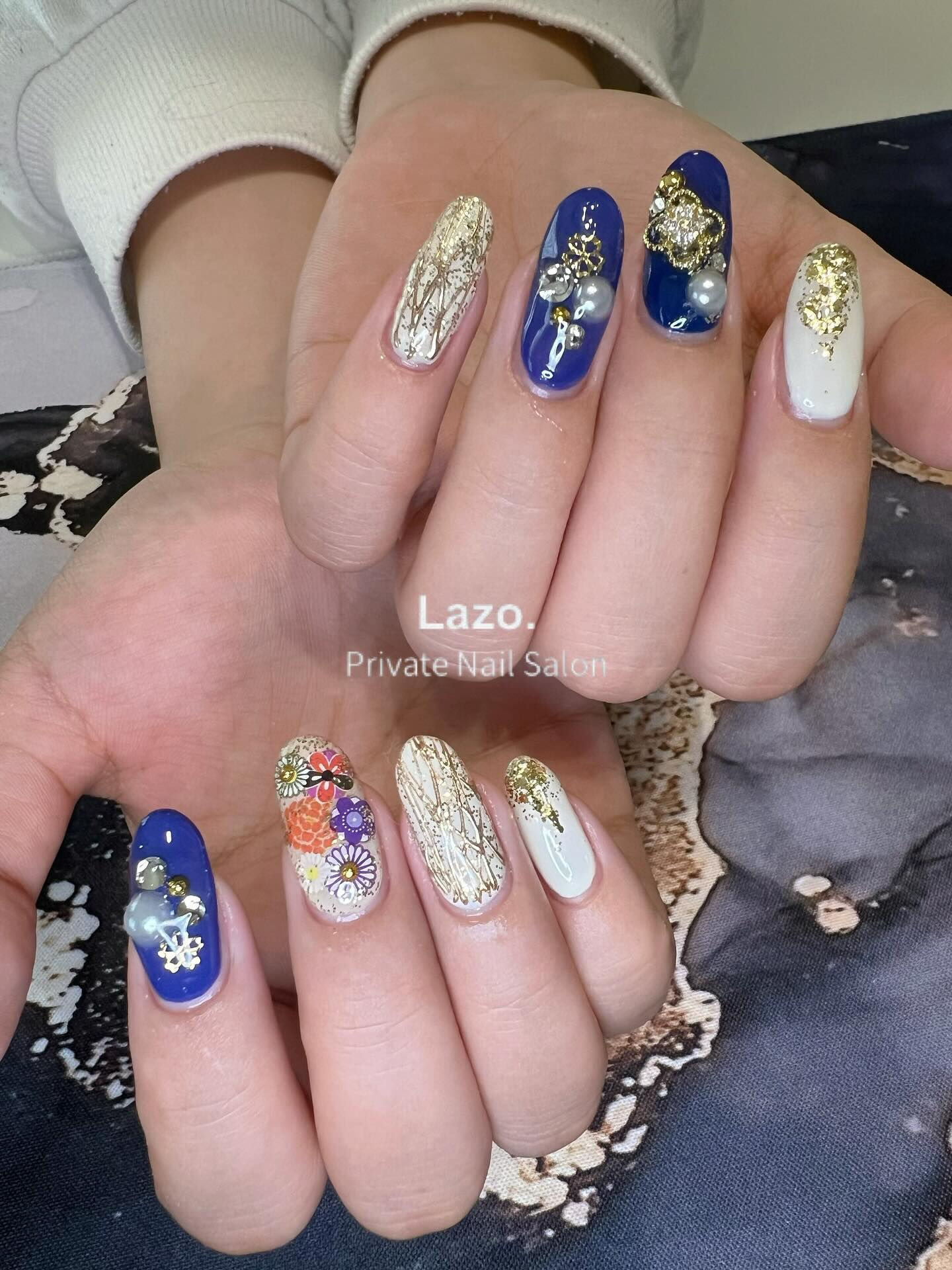 成人式前撮りネイルさせていただきました💅