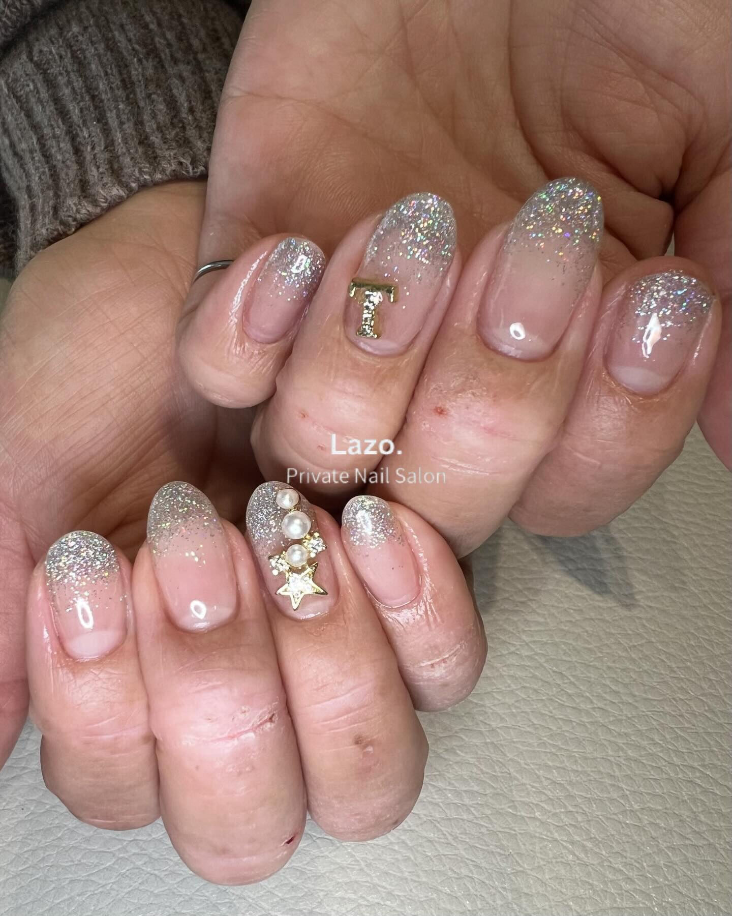 ラメグラネイルさせていただきました💅