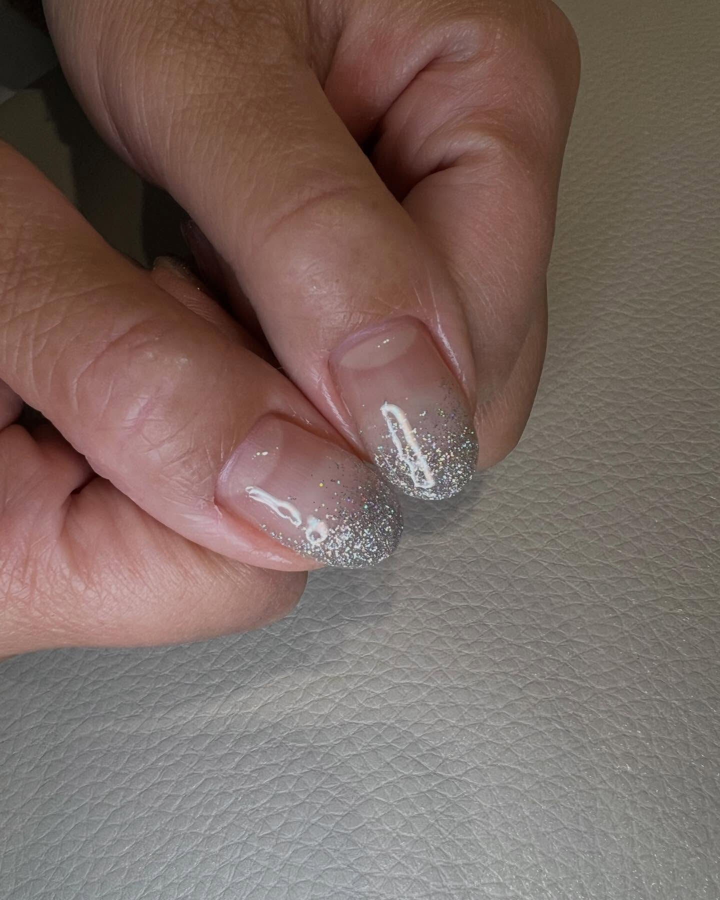ラメグラネイルさせていただきました💅