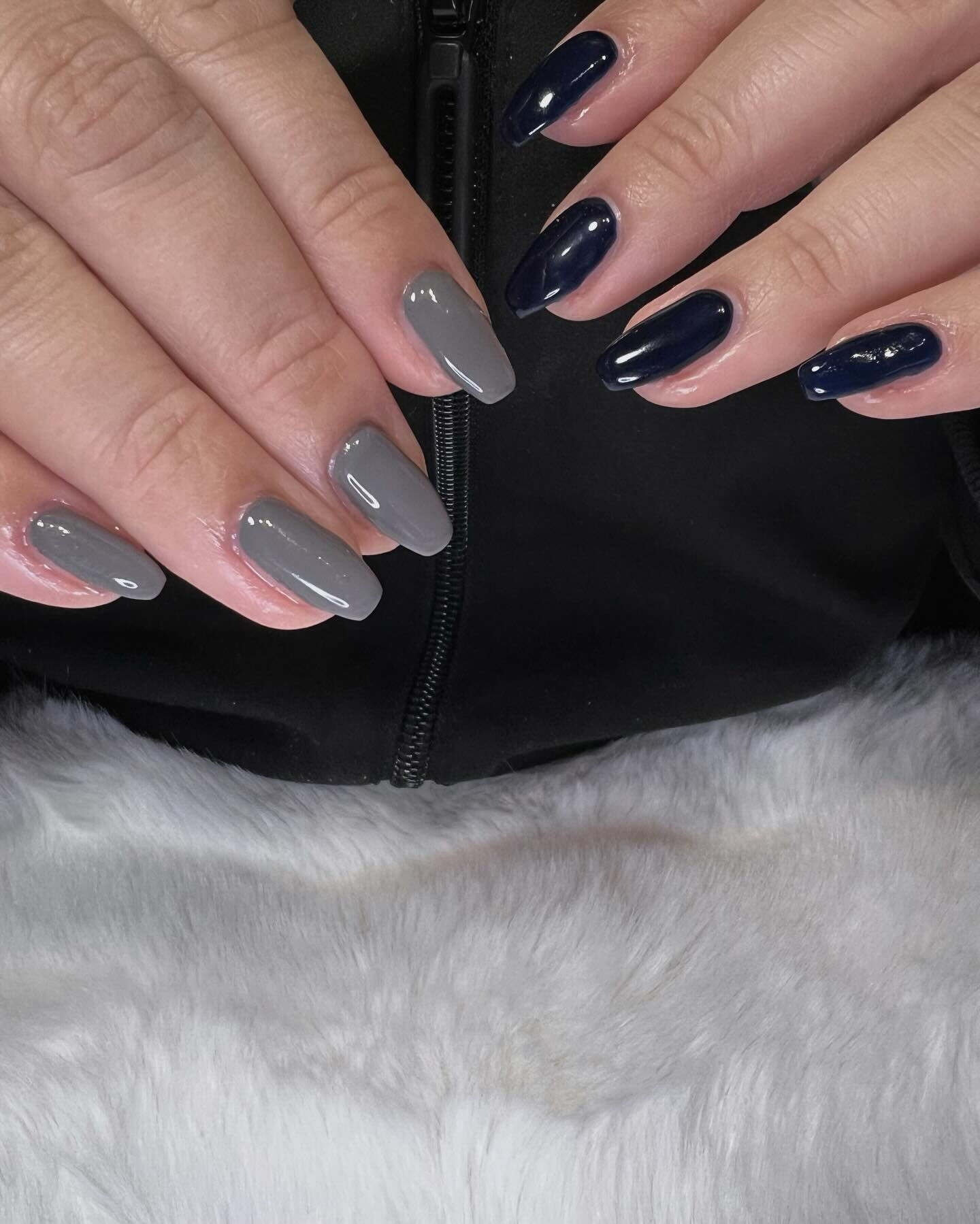 アシメワンカラーネイル💅