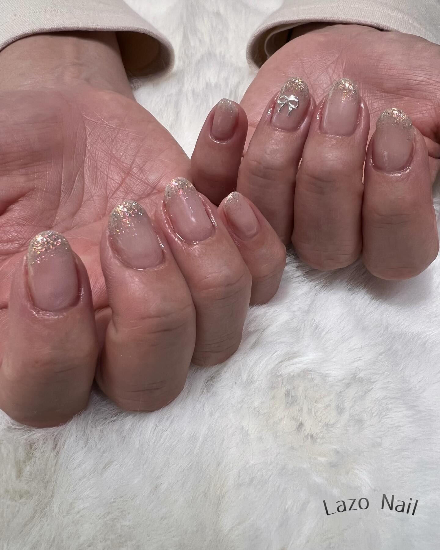 ワンカラー＋ラメグラネイル💅