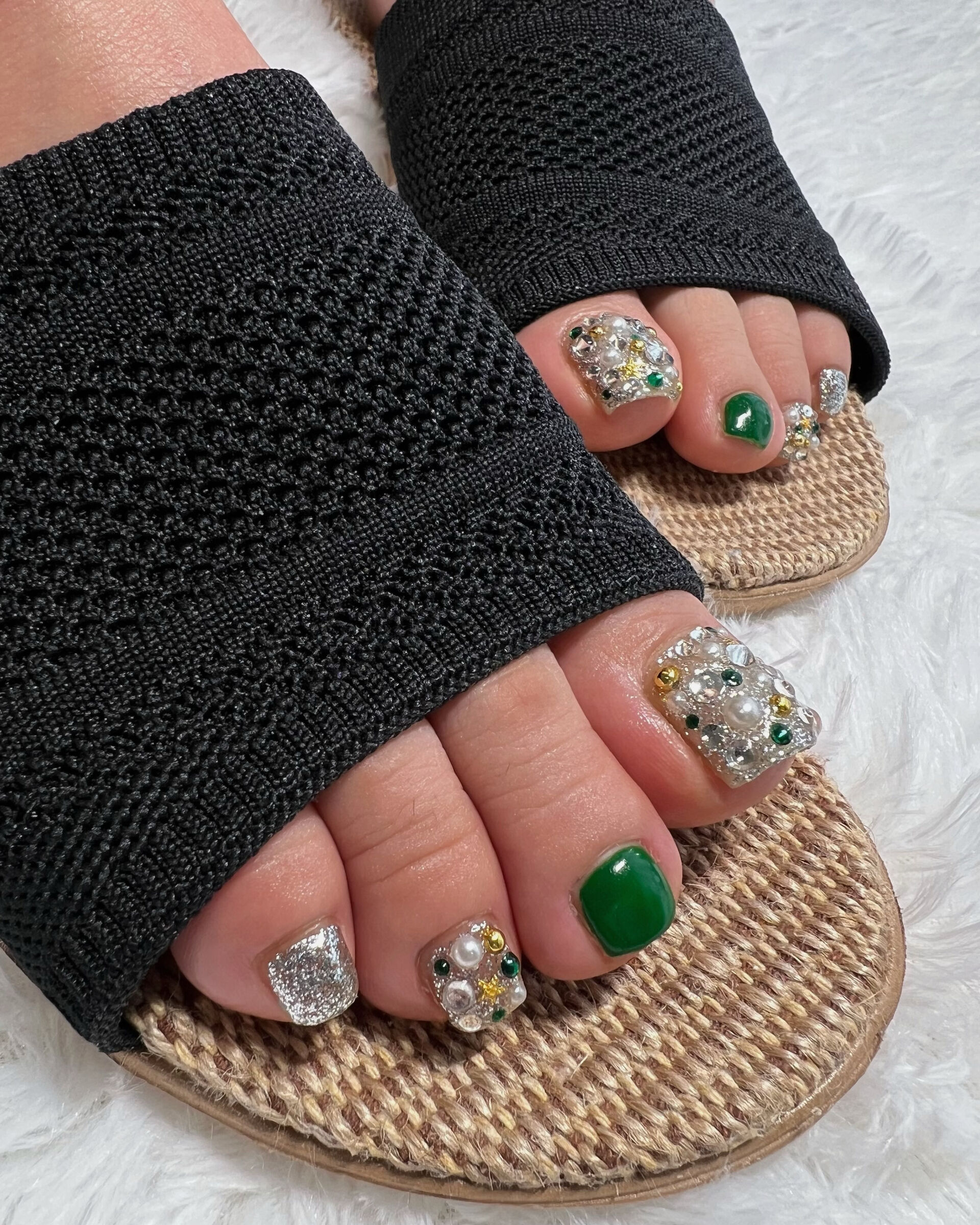 👣足元から、華やかな輝きを✨