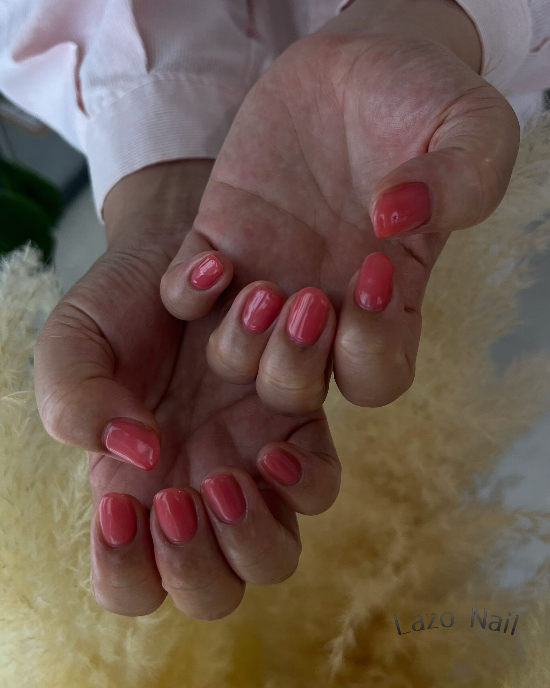 🍓つやっと可愛い、うるツヤピンクネイル💅🏻