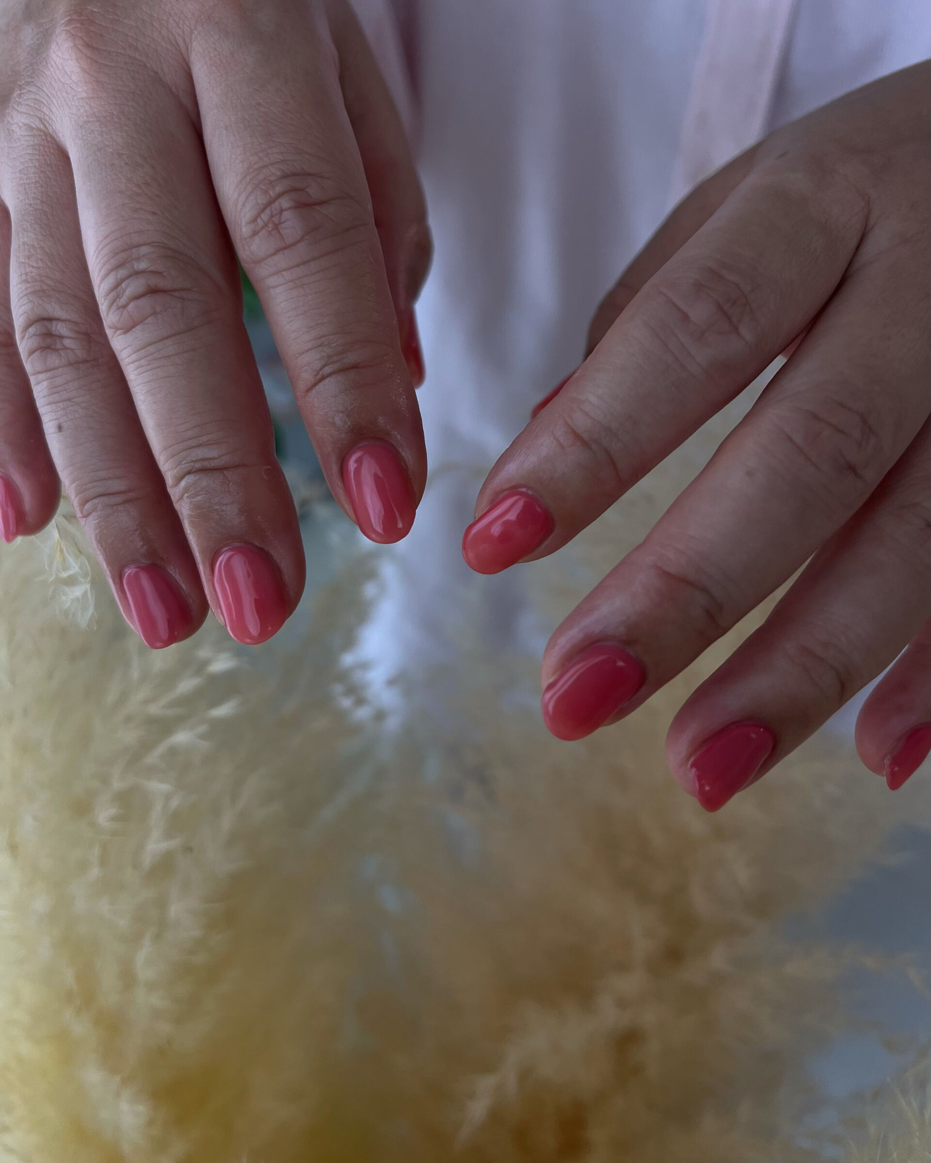 🍓つやっと可愛い、うるツヤピンクネイル💅🏻
