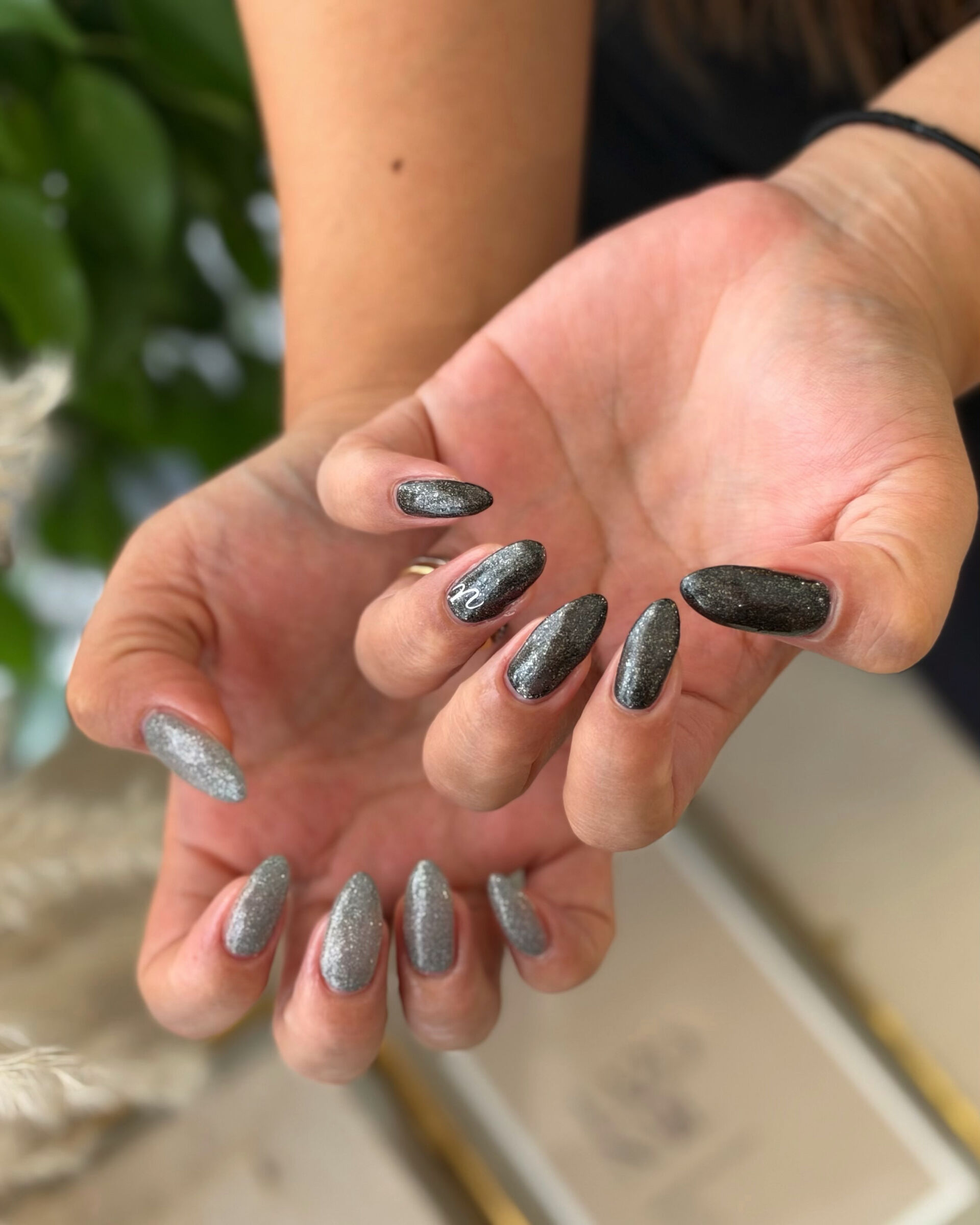 🖤 ブラック×シルバーフラッシュラメ